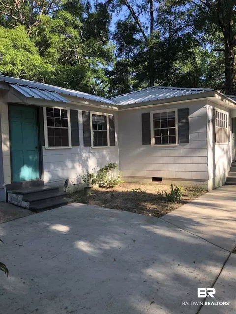 1318 W Forest Ridge Rd, Mobile, AL 36618 photo 2