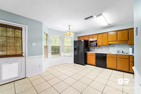 2940 Barlett Dr, Mobile, AL 36695 photo 4