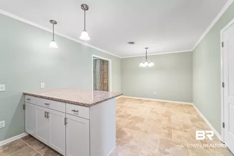 6462 N Waverly Dr, Mobile, AL 36608 photo 9