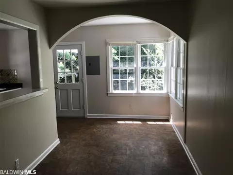 129 W Border Dr, Mobile, AL 36608 photo 2