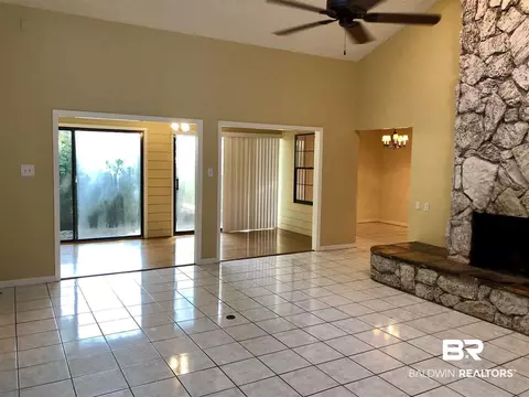 162 Windsor Dr, Daphne, AL 36526 photo 4