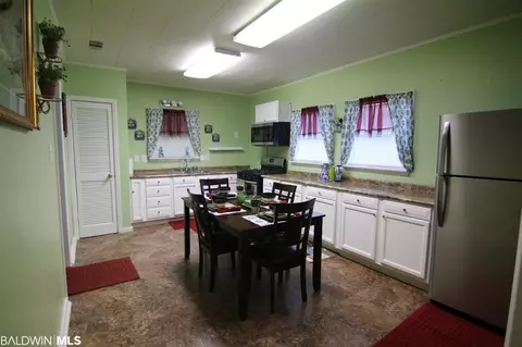 522 Donald St, Mobile, AL 36617 photo 2