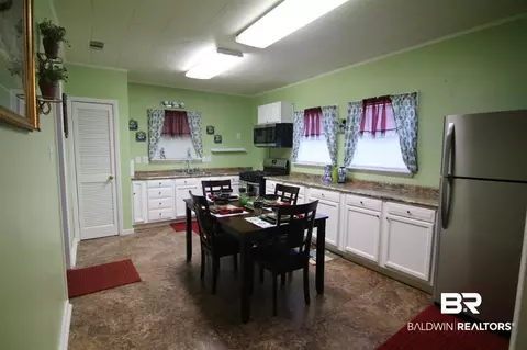 522 Donald St, Mobile, AL 36617 photo 2