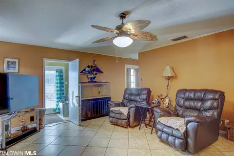 5307 Forest Park Dr, Mobile, AL 36618 photo 4