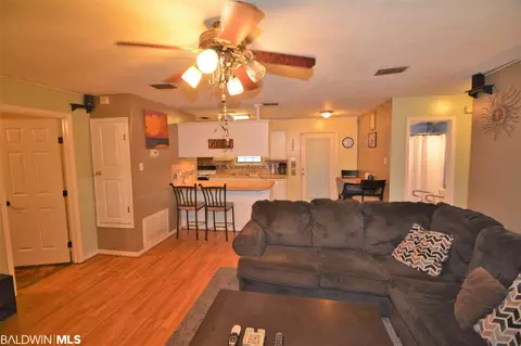 605 Mandrell St, Mobile, AL 36606 photo 12