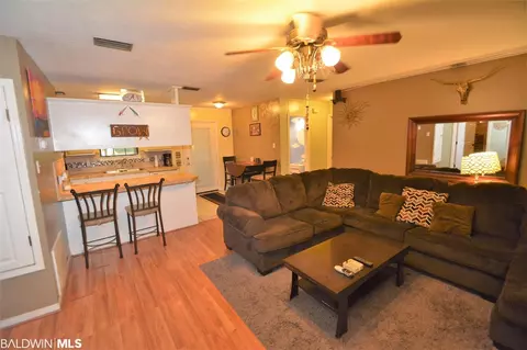 605 Mandrell St, Mobile, AL 36606 photo 9