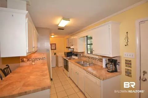 605 Mandrell St, Mobile, AL 36606 photo 10