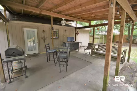 605 Mandrell St, Mobile, AL 36606 photo 2