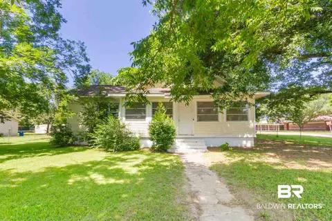 13313 Main St, Elberta, AL 36530 photo 1