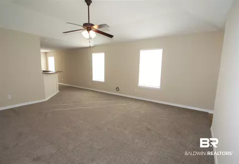 941 E Hamilton Bridges Dr, Mobile, AL 36695 photo 2