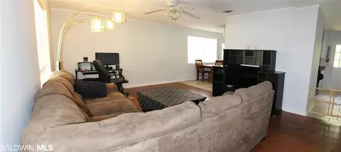 4587 Emerald Dr, Mobile, AL 36619 photo 2