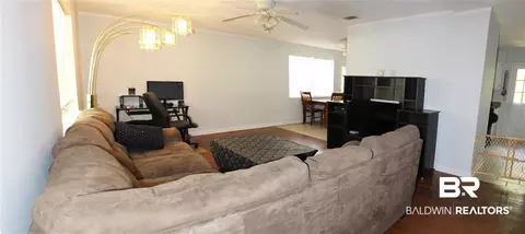 4587 Emerald Dr, Mobile, AL 36619 photo 2