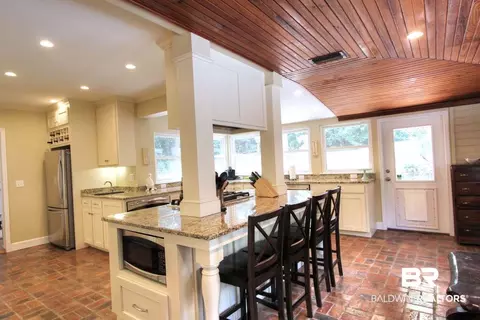 321 Dalewood Dr, Mobile, AL 36608 photo 3