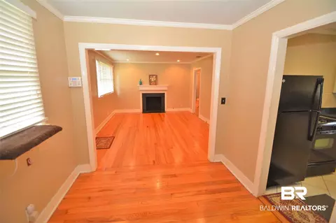 339 W Azalea Cir, Mobile, AL 36608 photo 2