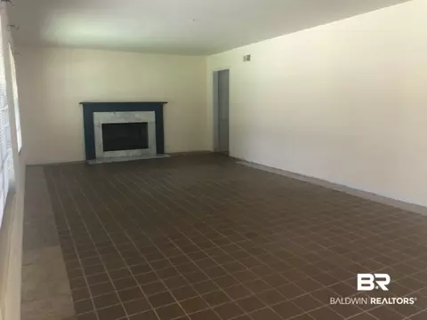 2616 Walton Ave, Mobile, AL 36606 photo 3