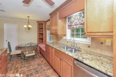 401 E Hounds Run, Mobile, AL 36608 photo 7