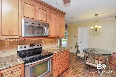 401 E Hounds Run, Mobile, AL 36608 photo 8