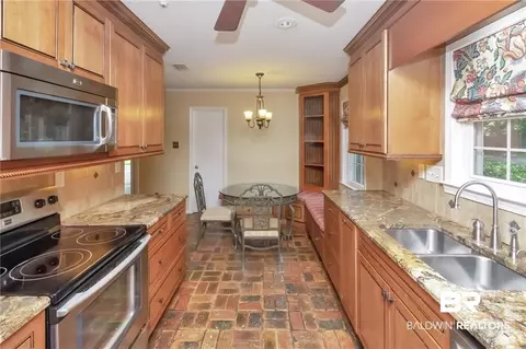 401 E Hounds Run, Mobile, AL 36608 photo 6