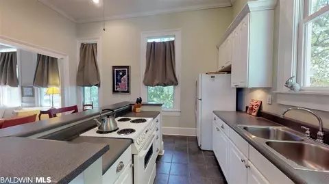 908 Augusta St, Mobile, AL 36604 photo 13