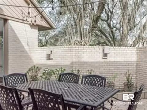 650 W Montcliff Dr, Mobile, AL 36609 photo 14