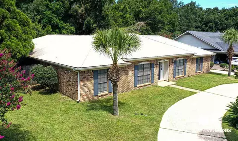 608 E Highland Woods Dr, Mobile, AL 36608 photo 5