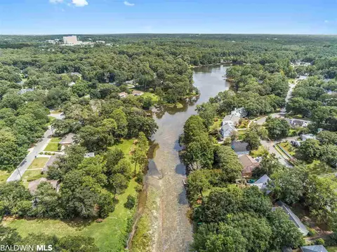7321 Lakeview Dr, Mobile, AL 36695 photo 3
