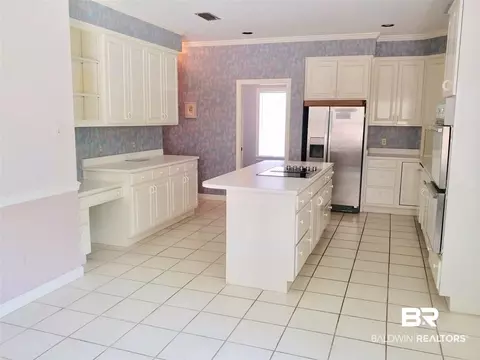 6008 Sturbridge Dr, Mobile, AL 36609 photo 3