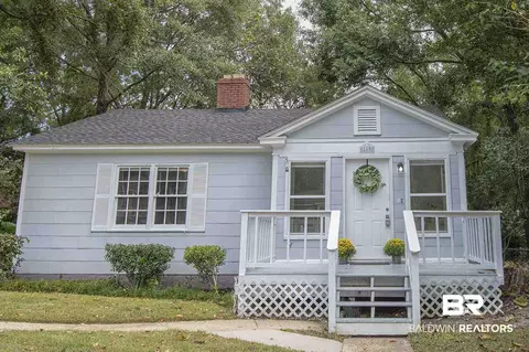 165 Pinehill Dr, Mobile, AL 36606 photo 1
