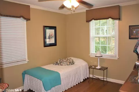 305 W Pineview Ln, Mobile, AL 36608 photo 11