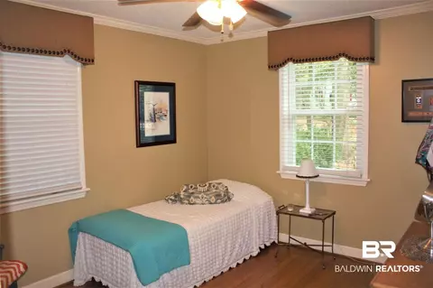 305 W Pineview Ln, Mobile, AL 36608 photo 11