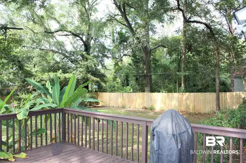 305 W Pineview Ln, Mobile, AL 36608 photo 13