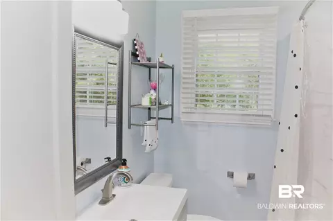 305 W Pineview Ln, Mobile, AL 36608 photo 10