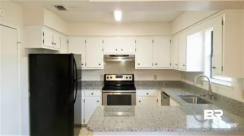 5904 Windham Ct, Mobile, AL 36608 photo 7