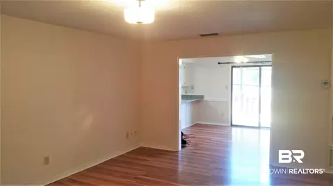 5904 Windham Ct, Mobile, AL 36608 photo 2
