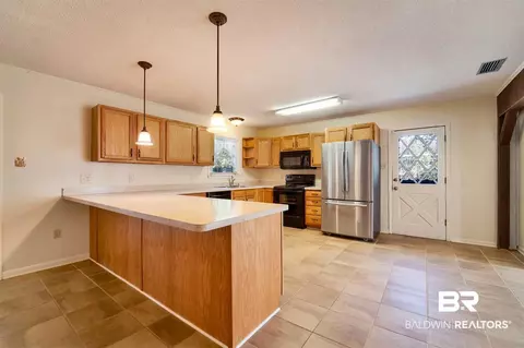3151 Meadow Ln, Mobile, AL 36618 photo 2