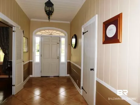 200 E Pine St, Atmore, AL 36502 photo 3