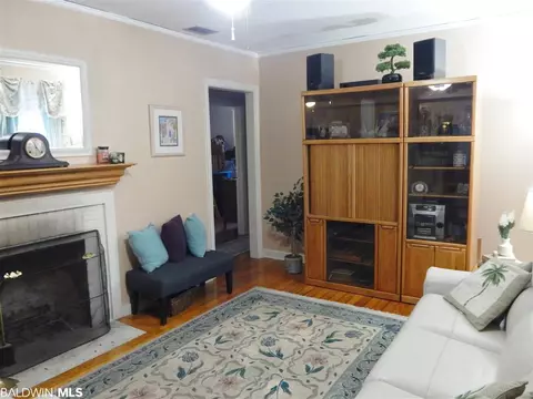 5105 Village Cir, Mobile, AL 36608 photo 2