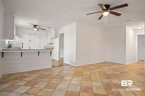 1533 E Deerwood Dr, Mobile, AL 36618 photo 5