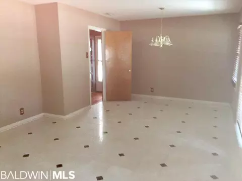 1350 E Reams Dr, Mobile, AL 36608 photo 4