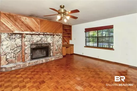 3359 Riverside Dr, Mobile, AL 36605 photo 2