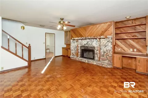 3359 Riverside Dr, Mobile, AL 36605 photo 3