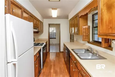3359 Riverside Dr, Mobile, AL 36605 photo 4