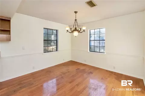 3359 Riverside Dr, Mobile, AL 36605 photo 7