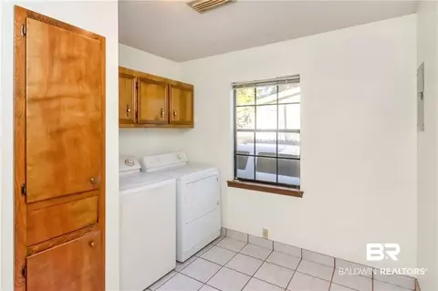 3359 Riverside Dr, Mobile, AL 36605 photo 8
