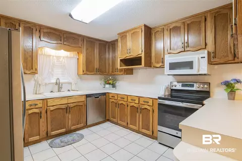 3311 Lacoste Rd, Mobile, AL 36618 photo 5