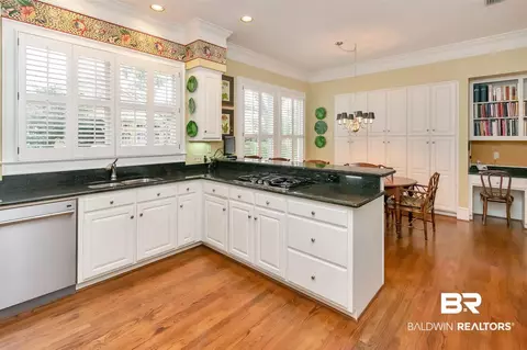 16 E Ridgelawn Dr, Mobile, AL 36608 photo 7