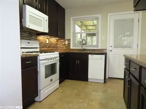 1360 Roderick Rd, Mobile, AL 36618 photo 7