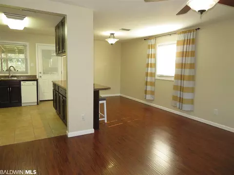 1360 Roderick Rd, Mobile, AL 36618 photo 3