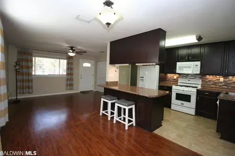 1360 Roderick Rd, Mobile, AL 36618 photo 5