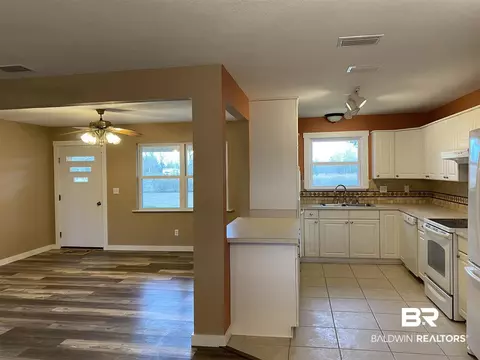 2231 S Pine Barren Rd, Mcdavid, FL 32568 photo 9